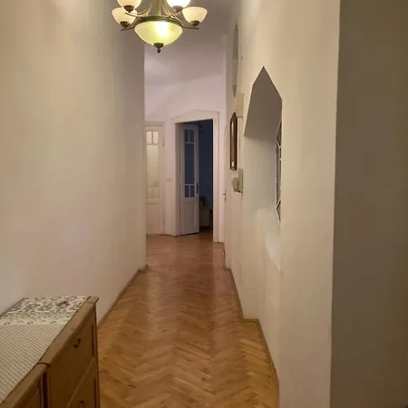 Elegance In The Heart Apartment Budapest Exterior photo